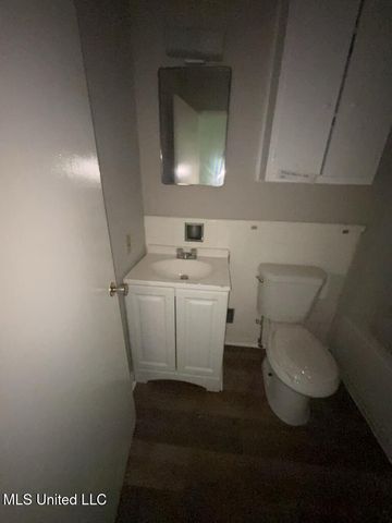 3323 Longwood Drive, Jackson, MS 39212