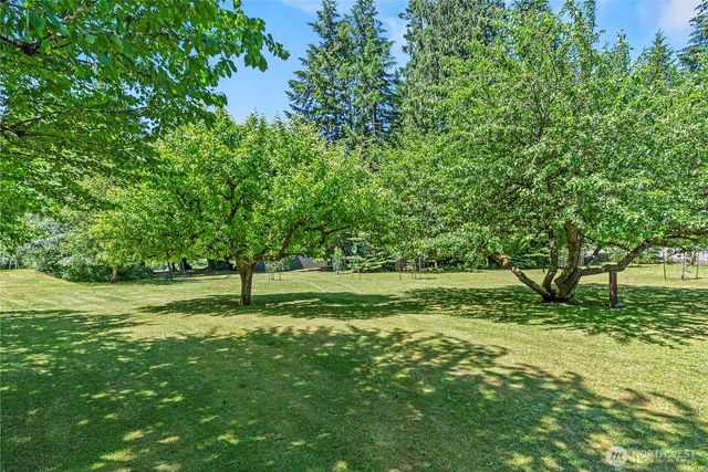 1337 South Silverlake Road, Castle Rock, WA 98611