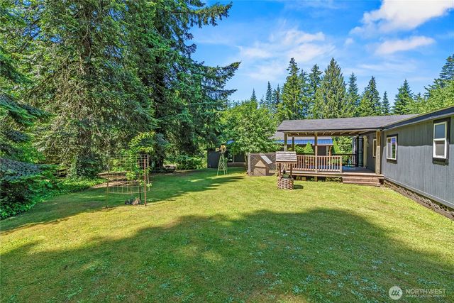 1337 South Silverlake Road, Castle Rock, WA 98611