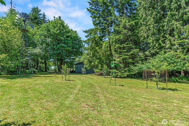 1337 South Silverlake Road, Castle Rock, WA 98611