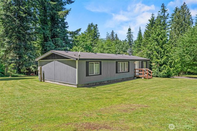 1337 South Silverlake Road, Castle Rock, WA 98611
