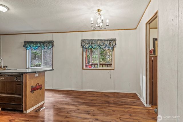 1337 South Silverlake Road, Castle Rock, WA 98611