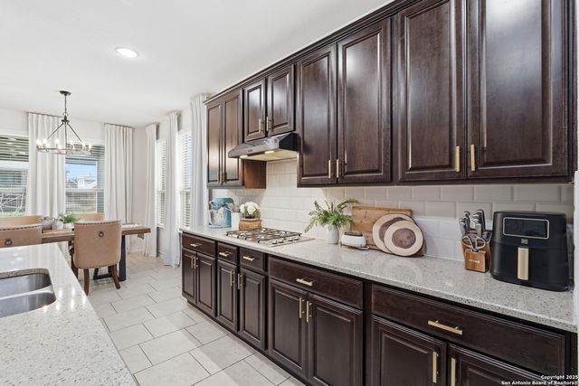 7715 Goldstrike Dr, San Antonio, TX 78254