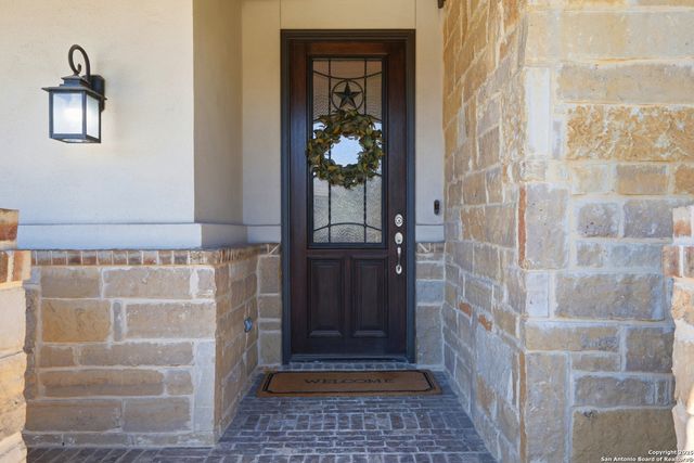 7715 Goldstrike Dr, San Antonio, TX 78254