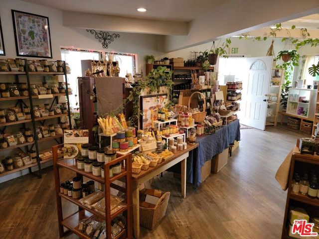 702 CEDAR Avenue, Long Beach, CA 90813