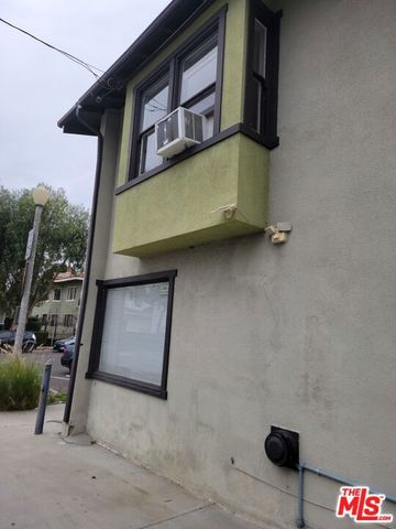 702 CEDAR Avenue, Long Beach, CA 90813