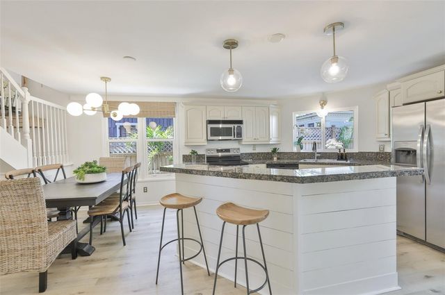 1615 W WATROUS AVENUE, Tampa, FL 33606
