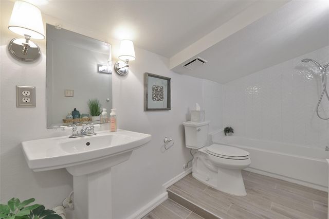 1615 W WATROUS AVENUE, Tampa, FL 33606