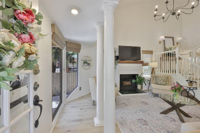 1615 W WATROUS AVENUE, Tampa, FL 33606