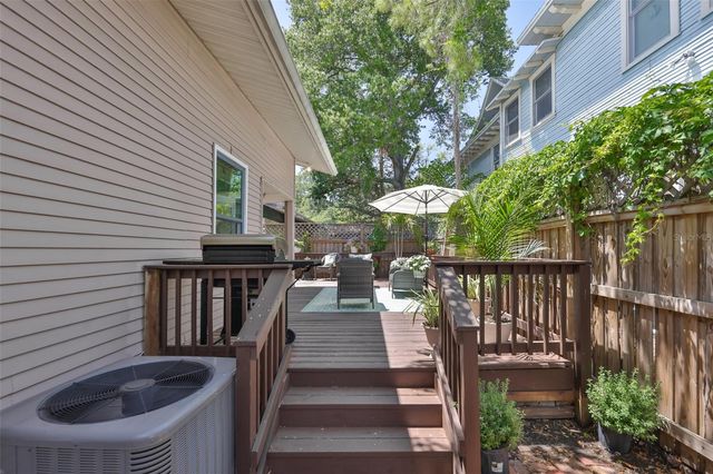 1615 W WATROUS AVENUE, Tampa, FL 33606