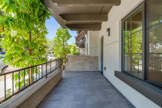 139 S Oak Knoll Avenue 103, Pasadena, CA 91101