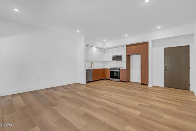 139 S Oak Knoll Avenue 103, Pasadena, CA 91101