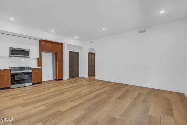 139 S Oak Knoll Avenue 103, Pasadena, CA 91101