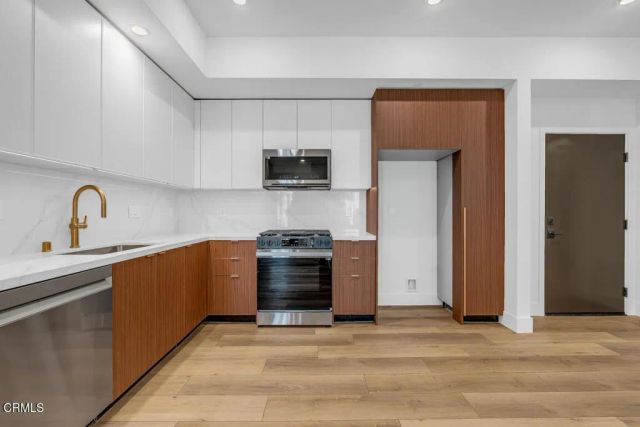 139 S Oak Knoll Avenue 103, Pasadena, CA 91101