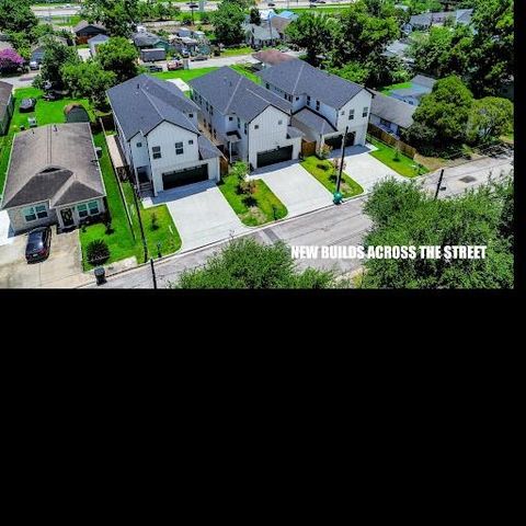 821 E 32 Street, Houston, TX 77022