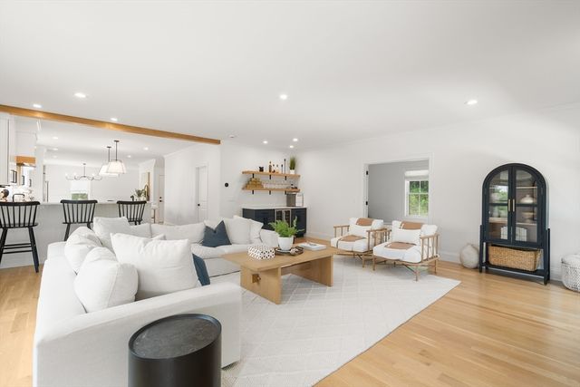 1 Rogers Brook East, Andover, MA 01810