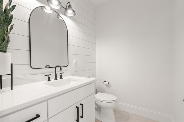 1 Rogers Brook East, Andover, MA 01810