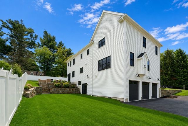 1 Rogers Brook East, Andover, MA 01810