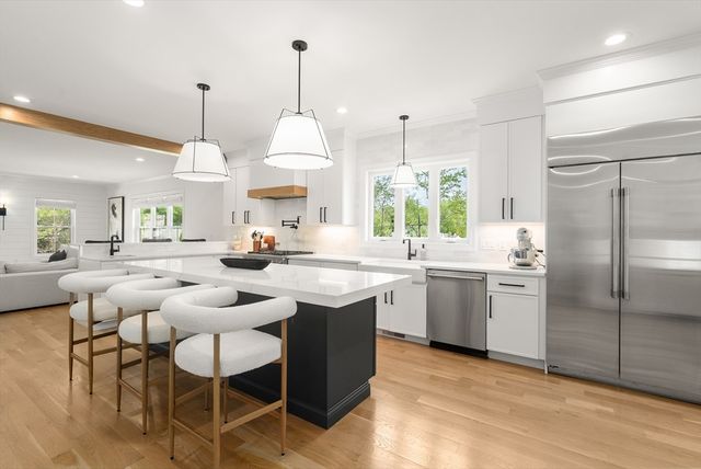 1 Rogers Brook East, Andover, MA 01810