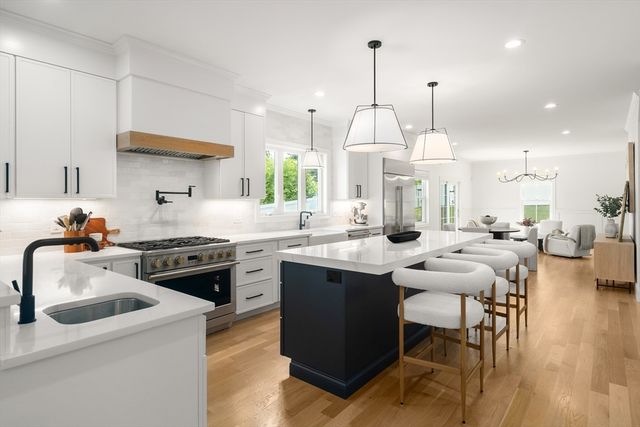 1 Rogers Brook East, Andover, MA 01810