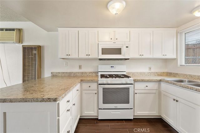 2221 Oak Street, Paso Robles, CA 93446