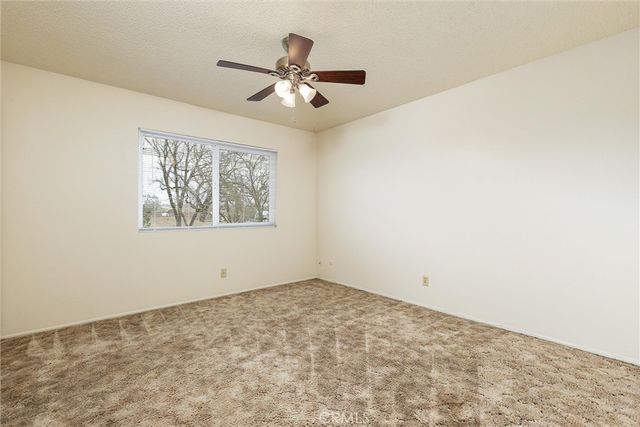 2221 Oak Street, Paso Robles, CA 93446