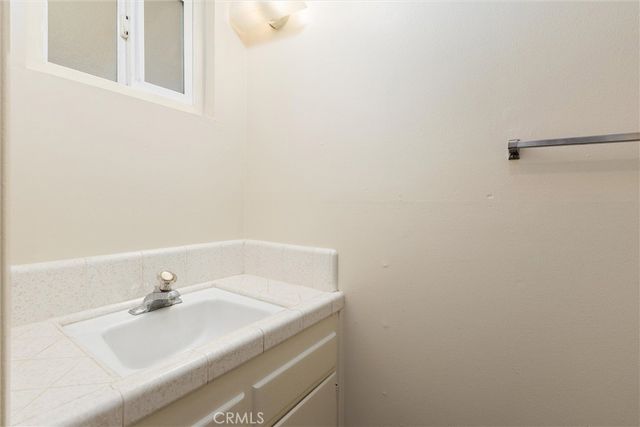 2221 Oak Street, Paso Robles, CA 93446