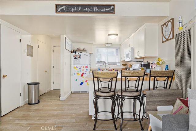 2221 Oak Street, Paso Robles, CA 93446