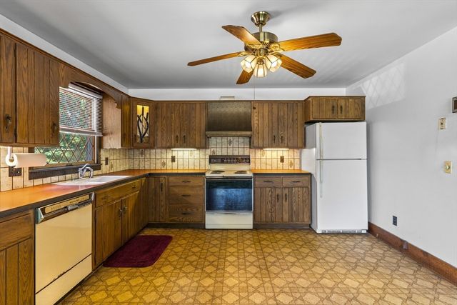 3 Babbitt Way, Berkley, MA 02779