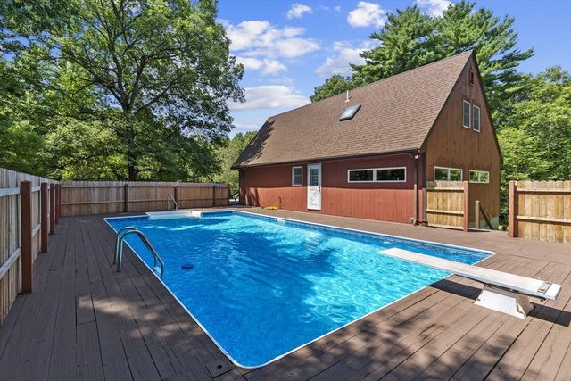 3 Babbitt Way, Berkley, MA 02779