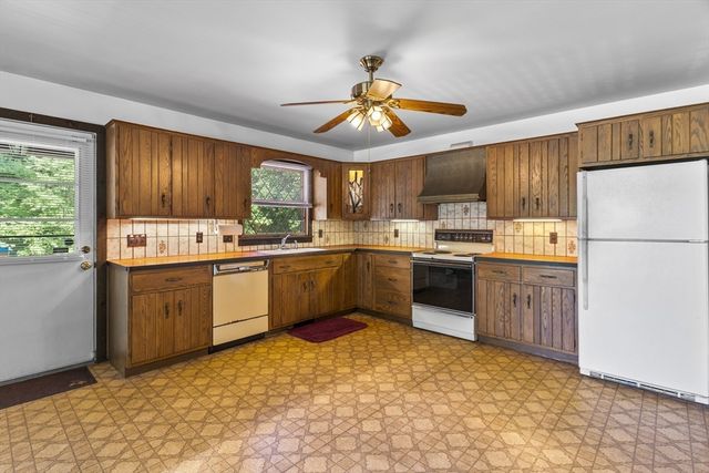 3 Babbitt Way, Berkley, MA 02779