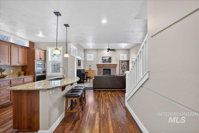 4738 S Longmoor Ave, Boise, ID 83709