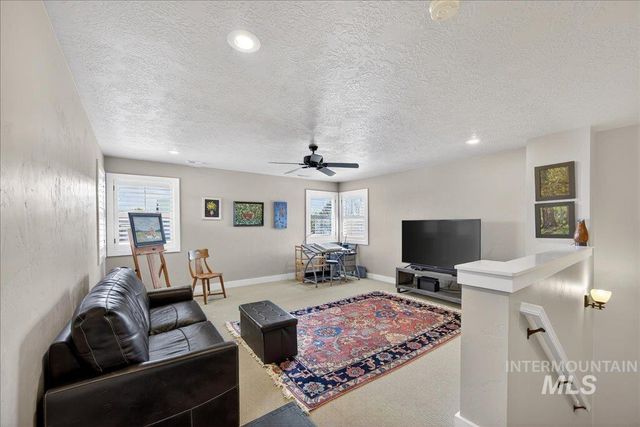 4738 S Longmoor Ave, Boise, ID 83709