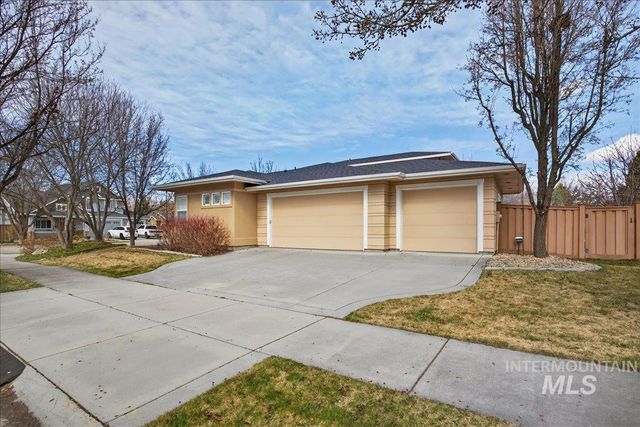 4738 S Longmoor Ave, Boise, ID 83709