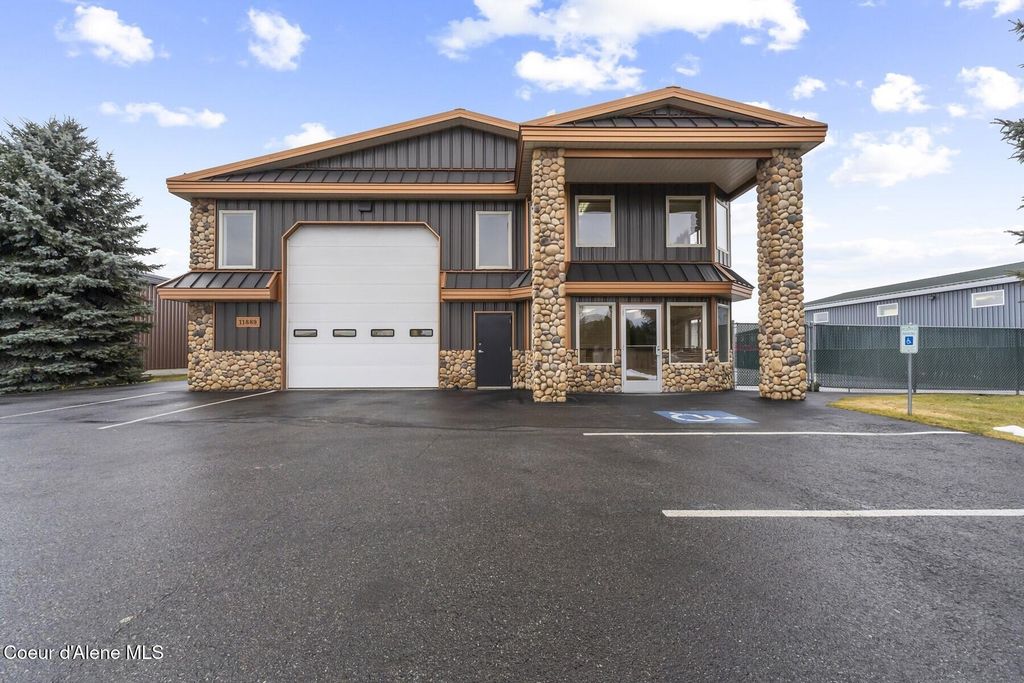 11889 N Tracey Road, Hayden, ID 83835