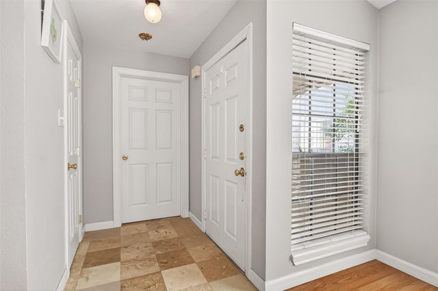 2211 S. Kirkwood Road 42, Houston, TX 77077