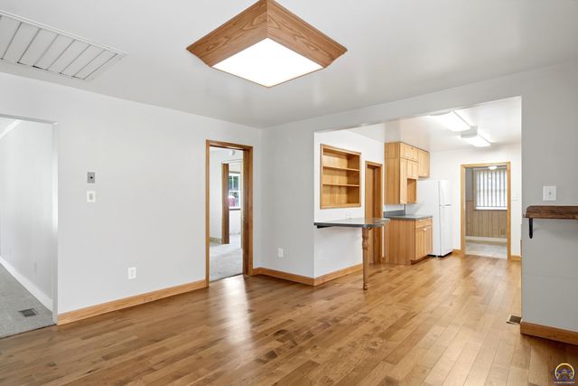2214 SW Central Park AVE, Topeka, KS 66611