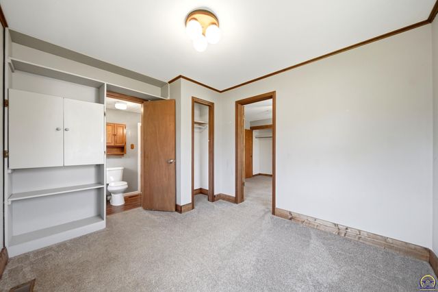 2214 SW Central Park AVE, Topeka, KS 66611