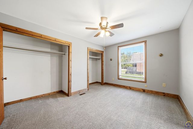 2214 SW Central Park AVE, Topeka, KS 66611
