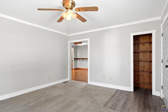 2214 SW Central Park AVE, Topeka, KS 66611