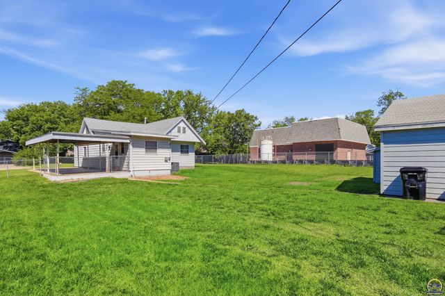 2214 SW Central Park AVE, Topeka, KS 66611