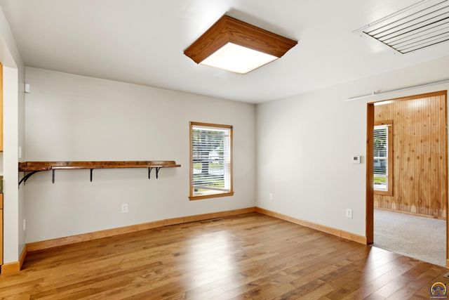 2214 SW Central Park AVE, Topeka, KS 66611