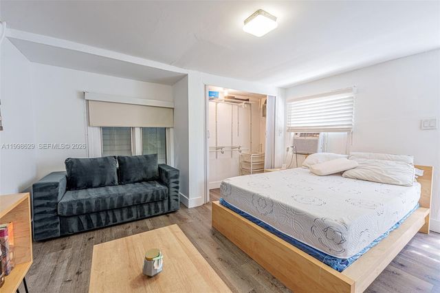 528 SW 21st Ave B, Miami, FL 33135