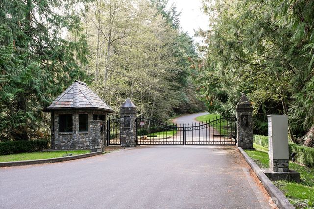 6981 Lakewood Park Lane, Anacortes, WA 98221