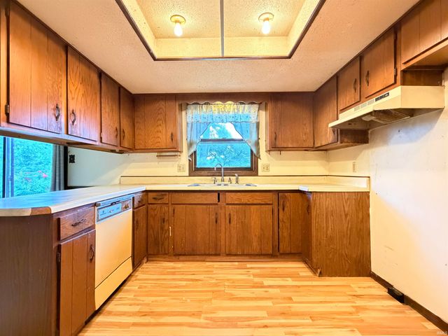 1521 Canterbury Court, Huntington, IN 46750