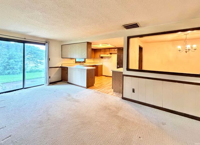 1521 Canterbury Court, Huntington, IN 46750