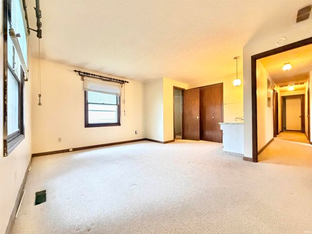 1521 Canterbury Court, Huntington, IN 46750