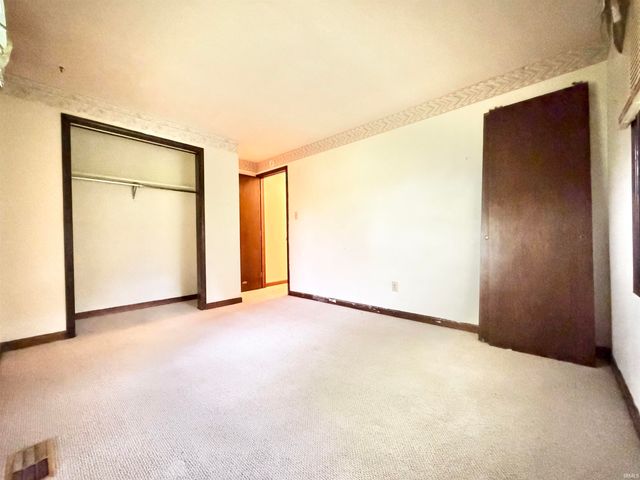 1521 Canterbury Court, Huntington, IN 46750