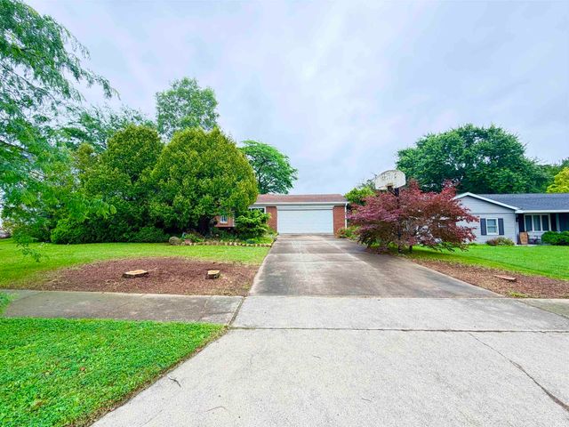 1521 Canterbury Court, Huntington, IN 46750