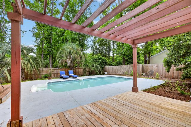 6 Duchess Court, Summerville, SC 29485